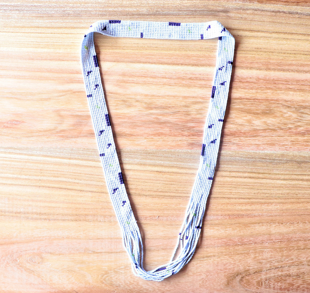 Collier de perles tissées