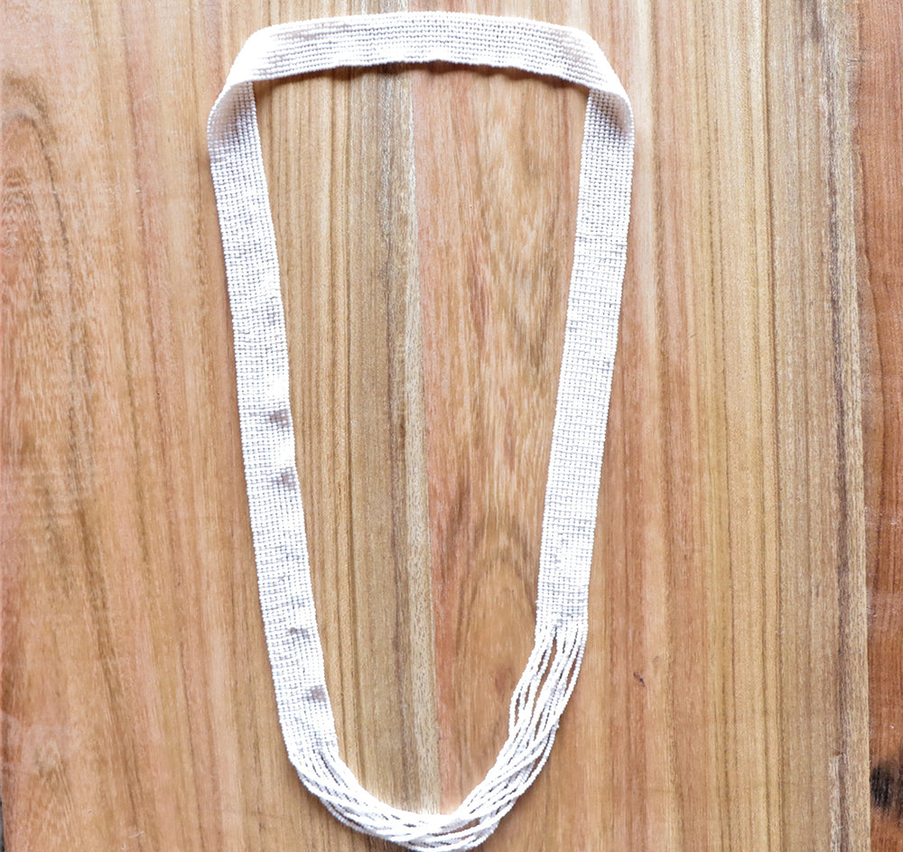 Collier de perles tissées